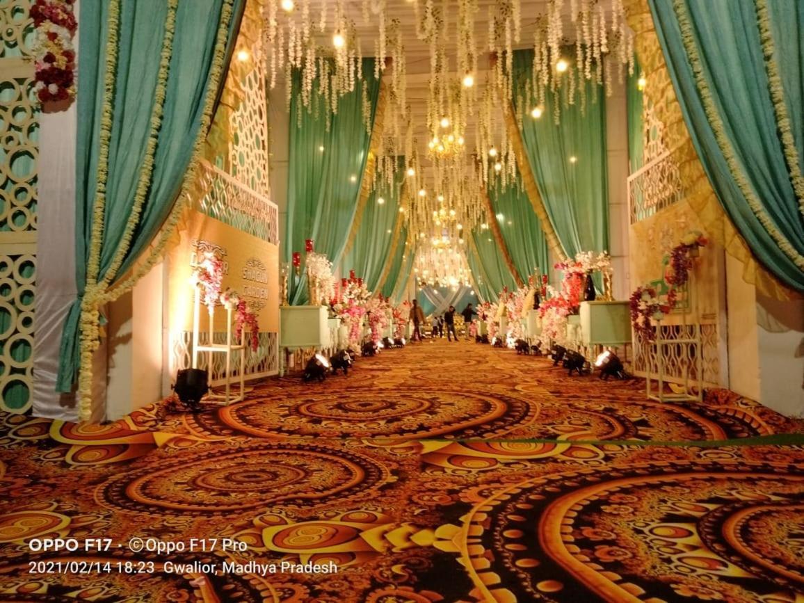 Hotel Landmark Gwalior Dış mekan fotoğraf