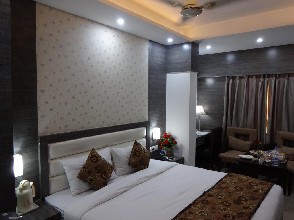 Hotel Landmark Gwalior Dış mekan fotoğraf