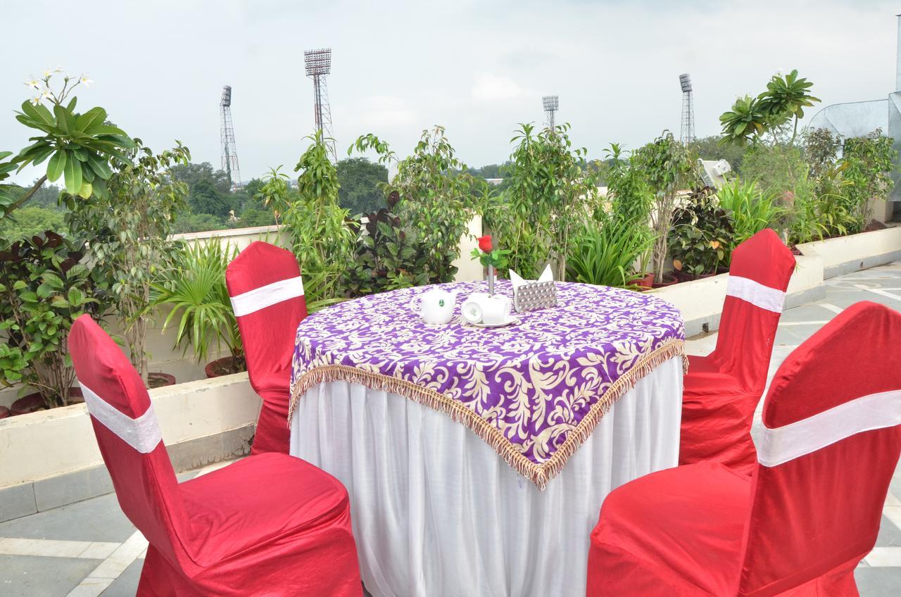 Hotel Landmark Gwalior Dış mekan fotoğraf